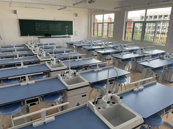 課桌椅學(xué)校家具